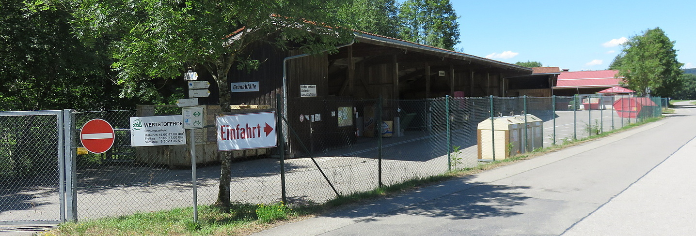 Einfahrt zum Wertstoffhof in Röthenbach