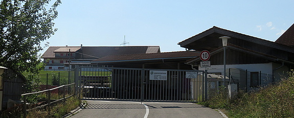 Einfahrt zum Wertstoffhof in Scheidegg