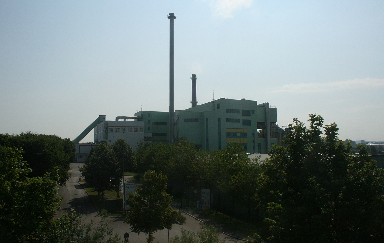 Gesamtaufnahme des Müllheizkraftwerkes in Kempten