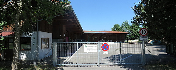 Einfahrt zum Wertstoffhof in Burgberg