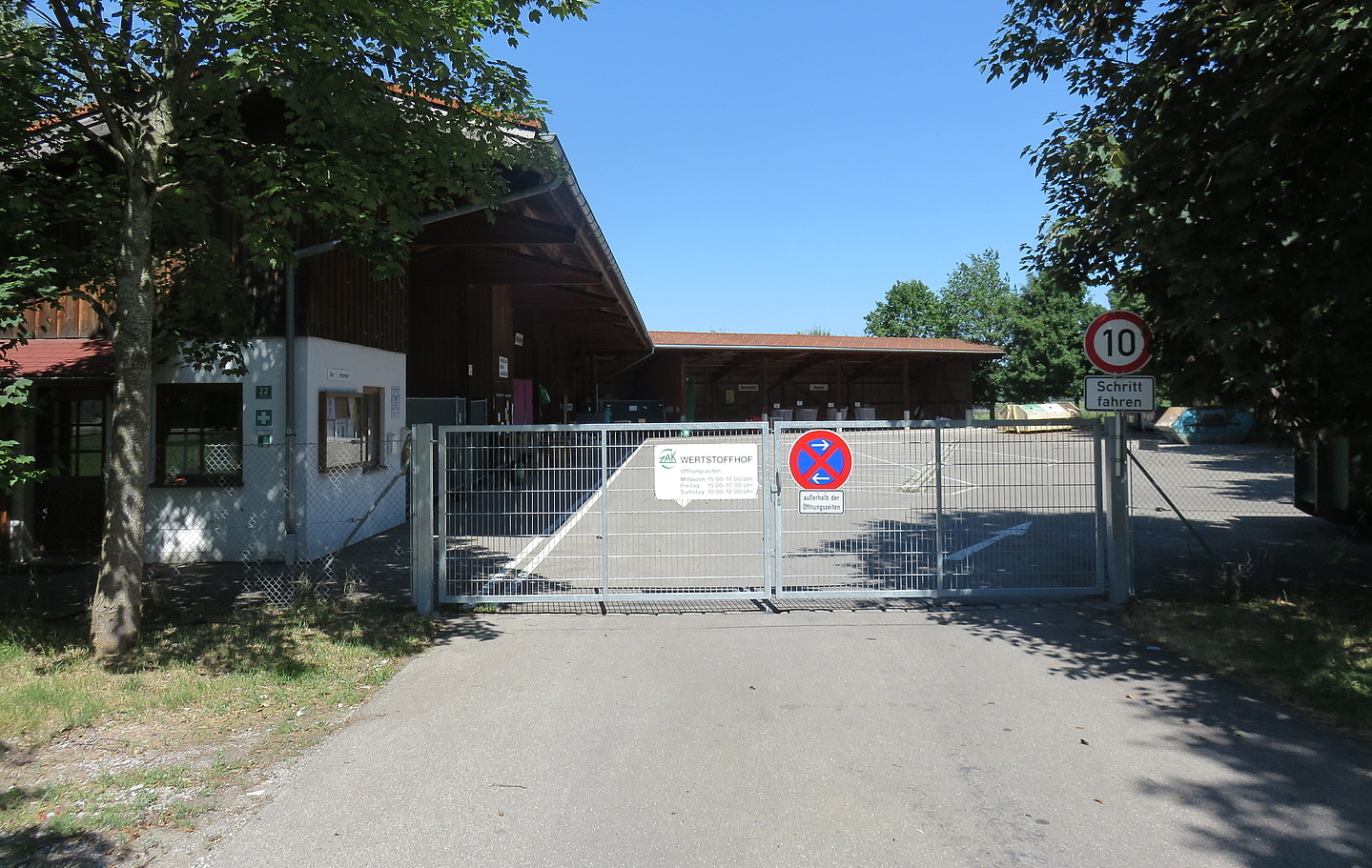 Einfahrt zum Wertstoffhof in Burgberg