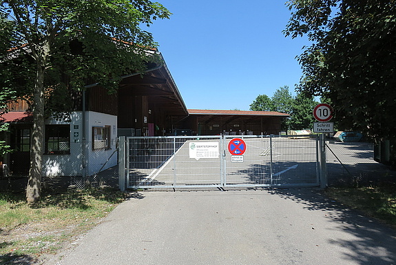Einfahrt zum Wertstoffhof in Burgberg