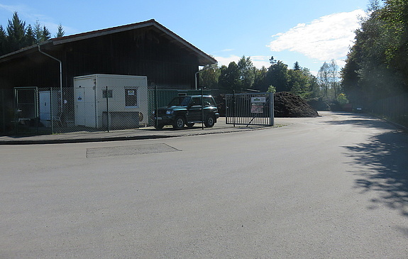 Einfahrt zum Kompostplatz in Weißensberg