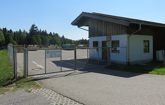 Einfahrt zum Wertstoffhof in Oy-Mittelberg