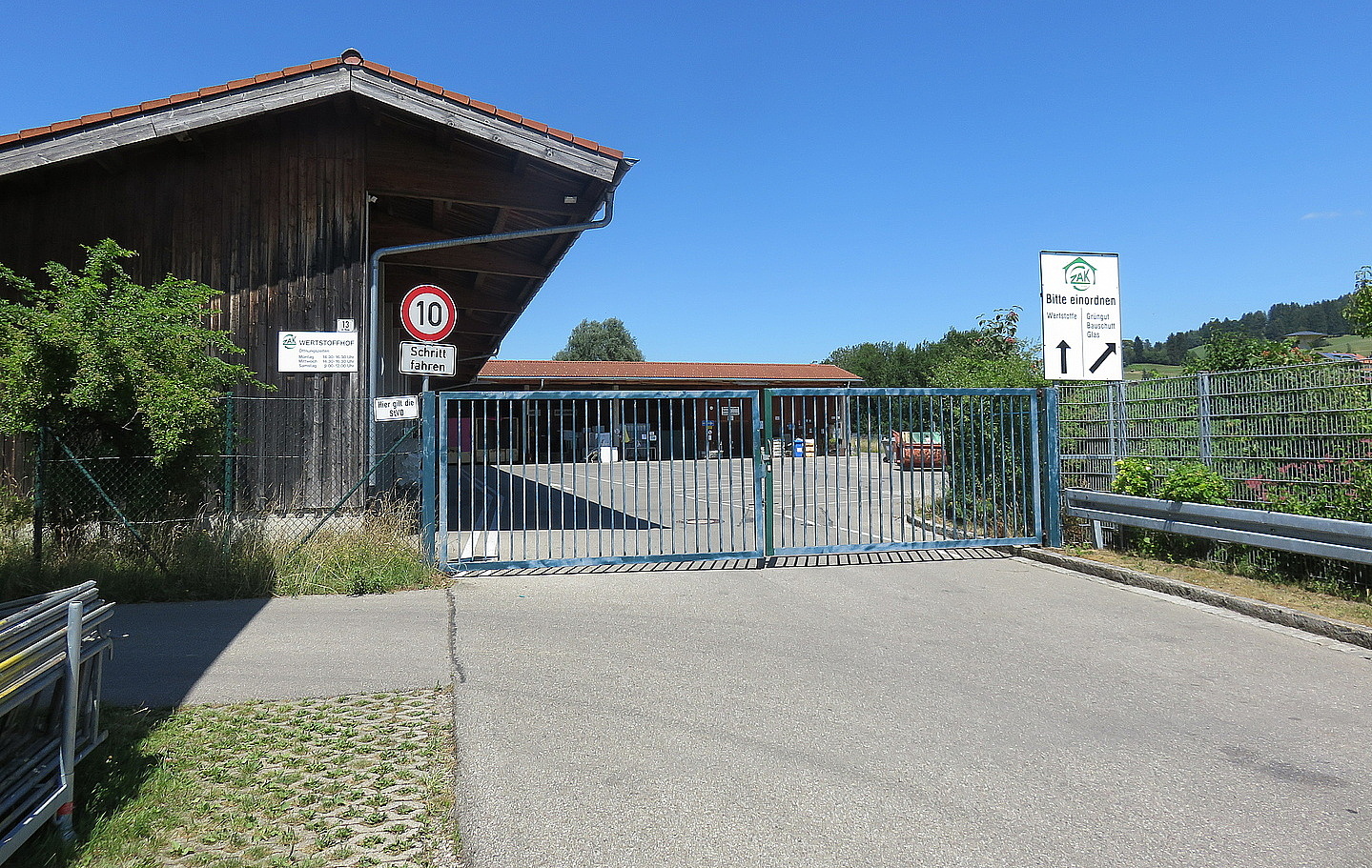 Einfahrt zum Wertstoffhof in Oberstaufen