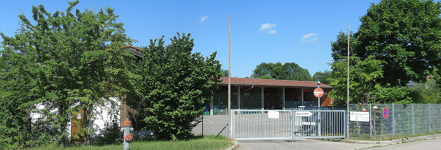 Einfahrt zum Wertstoffhof in Durach