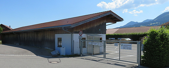 Einfahrt zum Wertstoffhof in Wertach