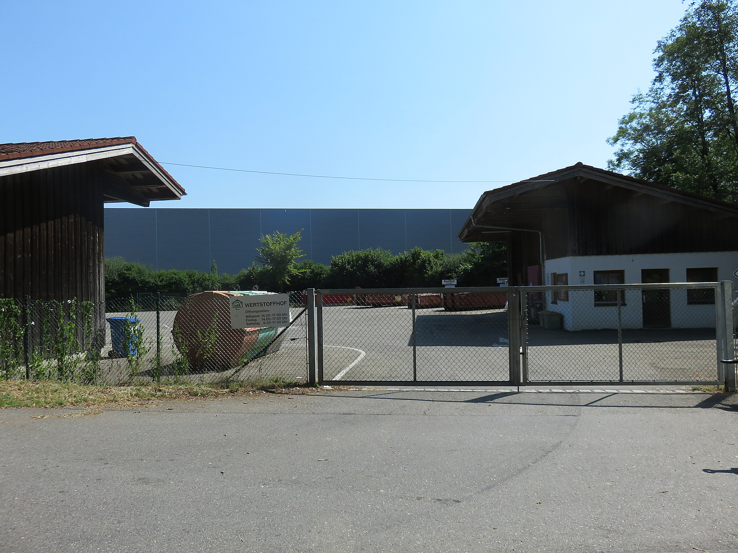 Einfahrt zum Wertstoffhof in Hergatz