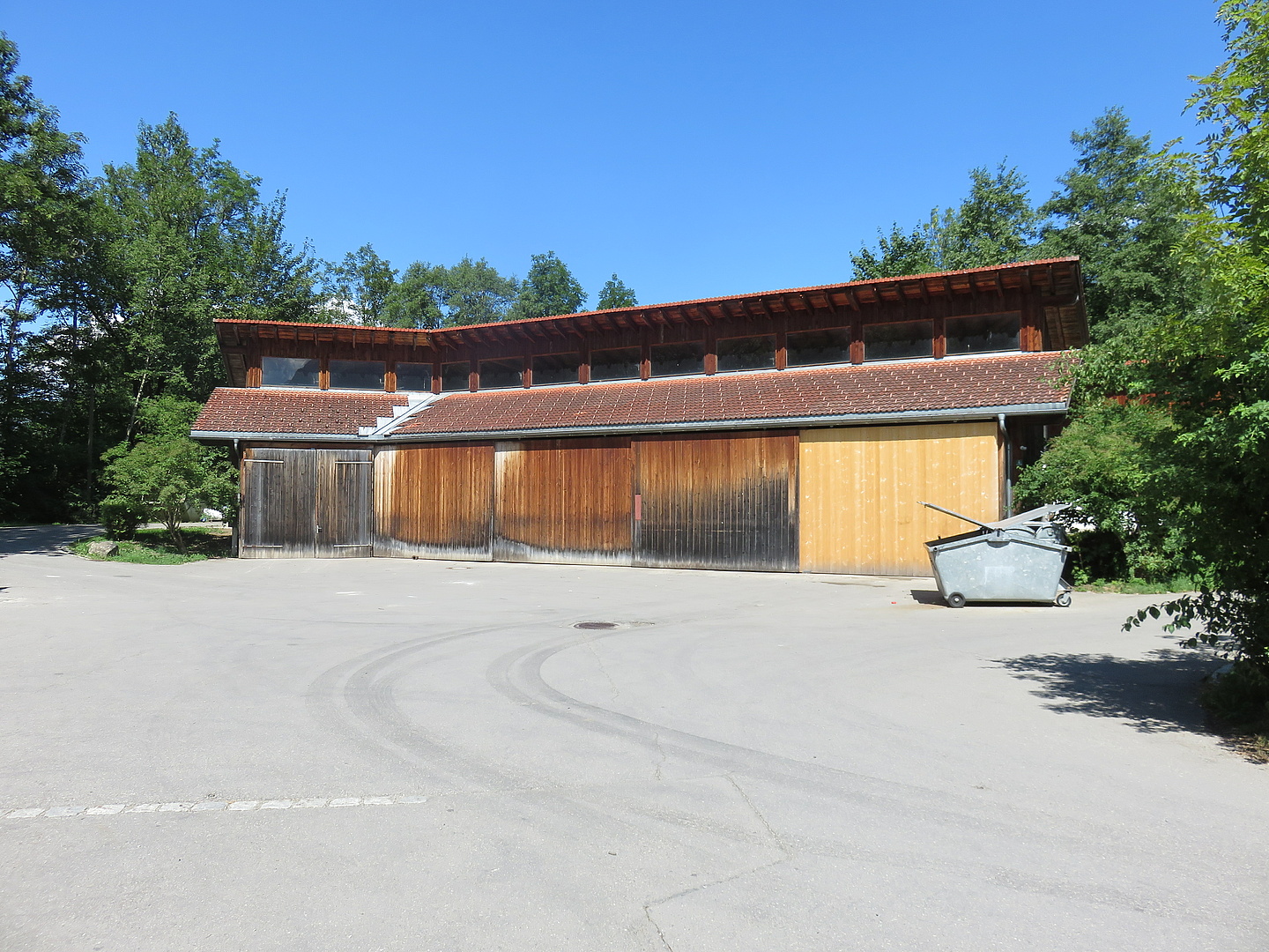 Einfahrt zum Wertstoffhof in Hindelang