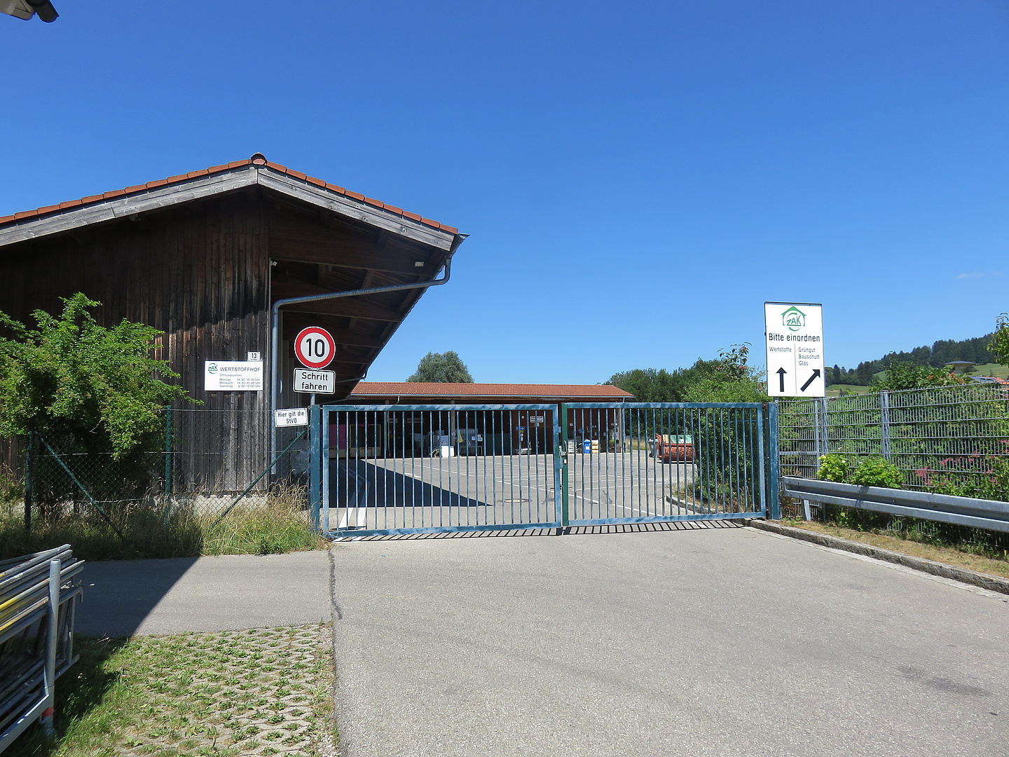 Einfahrt zum Wertstoffhof in Oberstaufen