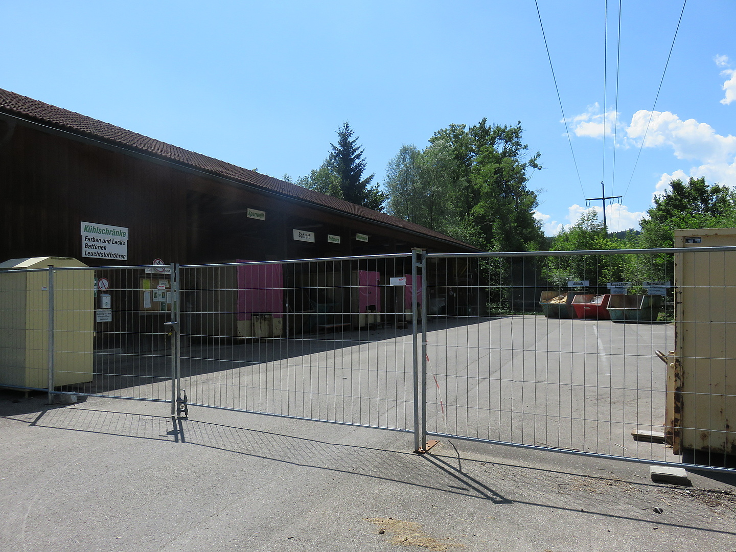 Einfahrt zum Wertstoffhof in Ofterschwang