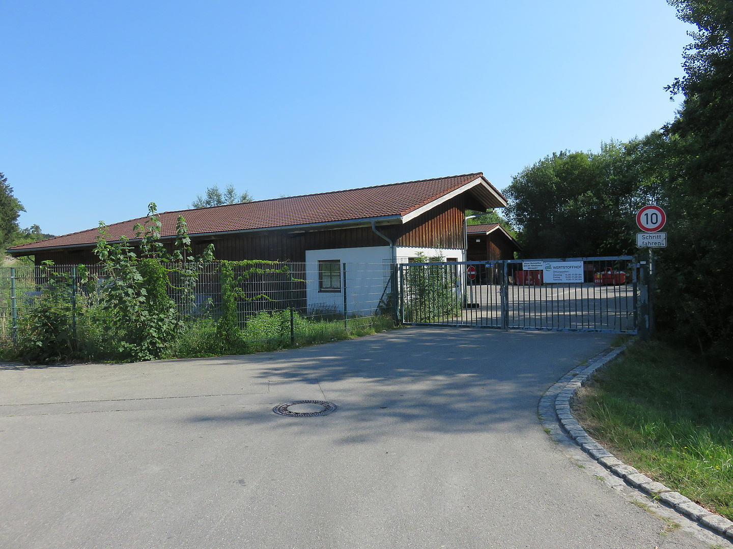 Einfahrt zum Wertstoffhof in Sigmarszell